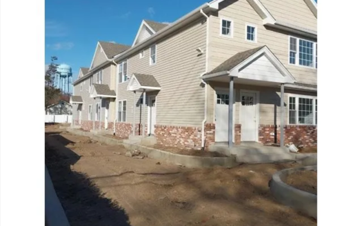 3 Beds 2 Baths House Rent in Hempstead