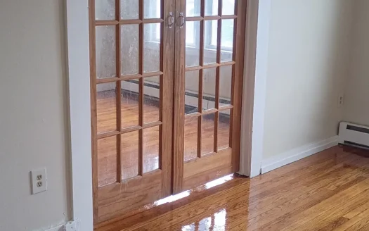 Charming 2-Bed, 1-Bath Apartment for Rent in Hartford’s Best Area