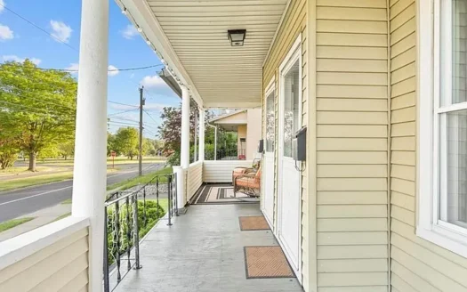 Newly Renovated 3-Bed, 1-Bath Apartment for Rent – New Britain