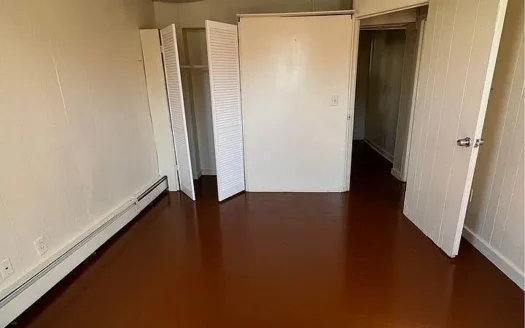 Convenient 3-Bed, 1-Bath Apartment for Rent in Downtown New Haven