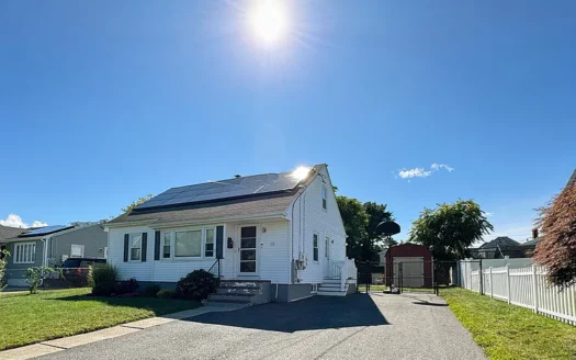 3 bed 1 bath rent in New Bedford