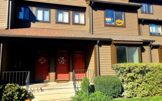 Affordable 1-Bed, 1-Bath Home in Desirable Norwalk Neighborhood