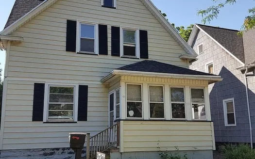 Affordable 2-Bed, 1-Bath Apartment for Rent in Rochester – Great Value!