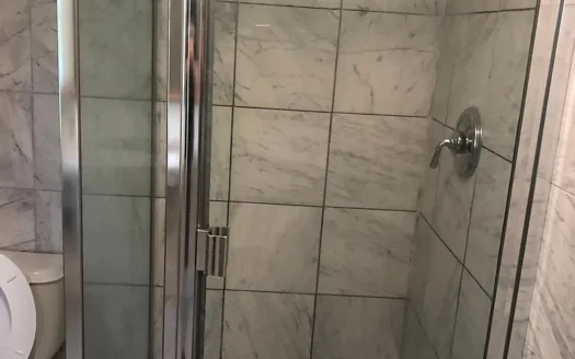 Modern 2-Bed, 2-Bath Apartment in Heart of Stamford – Move-In Ready!