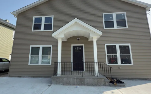 3 Bed 1 Bath Rent In Hempstead.