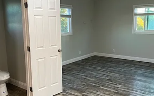 Spacious Studio Home with On-Site Laundry – Sacramento Rental