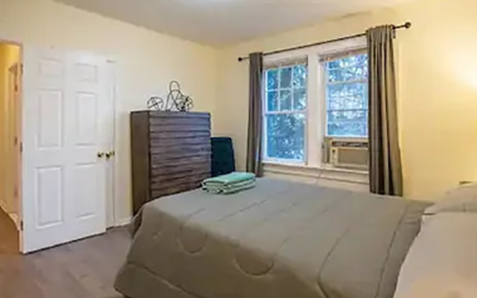 Cozy 3BR/2BA Apartment in Stamford – Affordable Living Awaits!