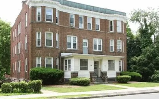 Updated 3-Bed, 1-Bath Apartment for Rent in New Britain – Prime Location!