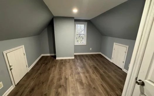 4 Beds 1 baths Rent in Hempstead.