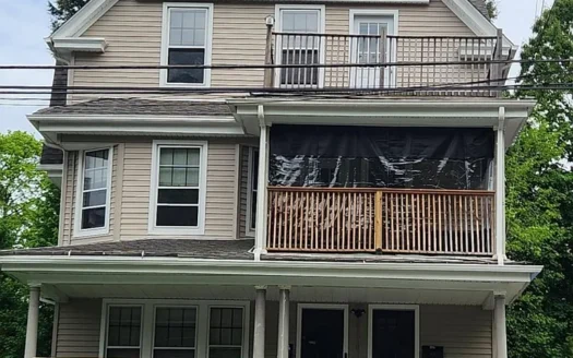 Updated 2-Bed, 1-Bath Waterbury Apartment – Great Amenities & Location!