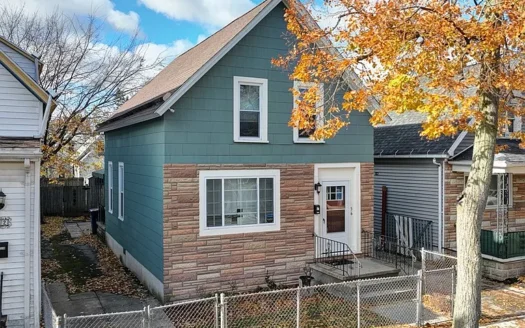 Family-Friendly & Spacious: 3BR/1.5BA House for Rent in Buffalo
