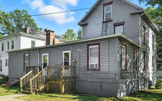 Spacious 5-Bed, 1.5-Bath Apartment Available in the Heart of New Haven