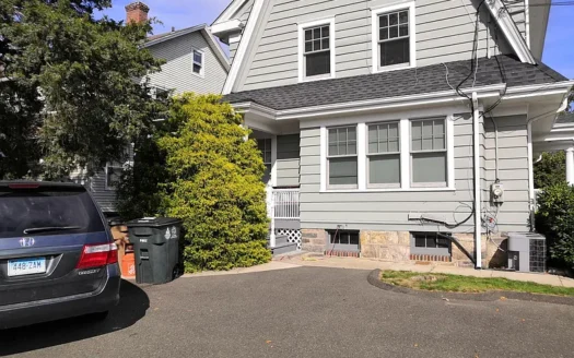 Rent This Spacious 1-Bed, 1-Bath Apartment in Stamford – Schedule a Viewing Now!