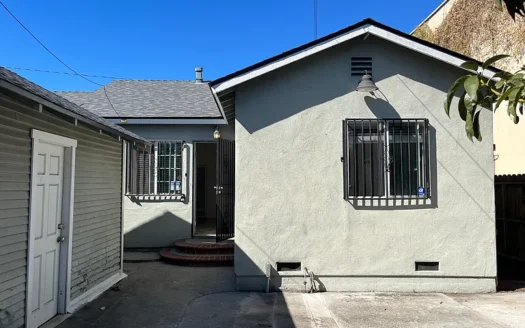 Cozy 3-Bed, 2-Bath Unit Minutes From Long Beach Waterfront