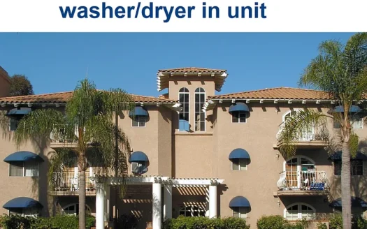 Modern 2-Bed Long Beach Apartment Near Beach & Dining