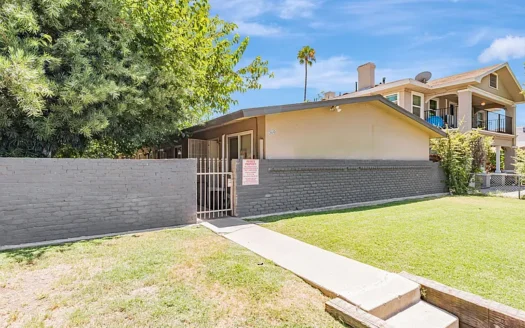 Charming 3BR/1BA Fresno Apartment in a Quiet Community