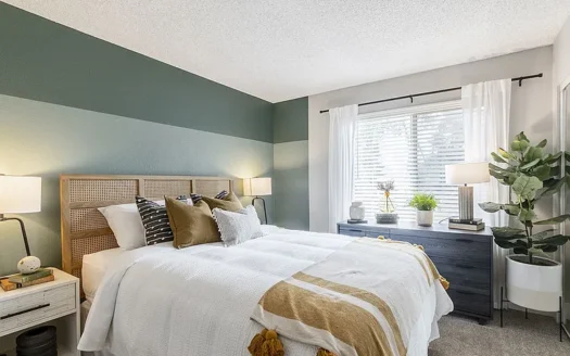 Renovated 2BR Apartment with Modern Finishes – Sacramento