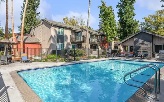 Move-In Ready 1BR/1BA Apartment Close to Schools & Shopping