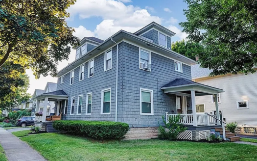 Bright & Cozy 3-Bedroom, 1-Bath Apartment for Rent in Rochester