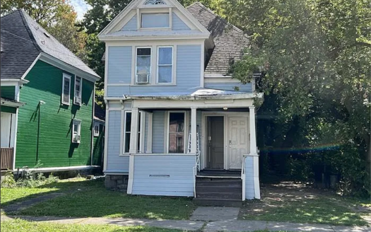 Modern 2BR Townhouse with W/D Hookups | Syracuse Rental