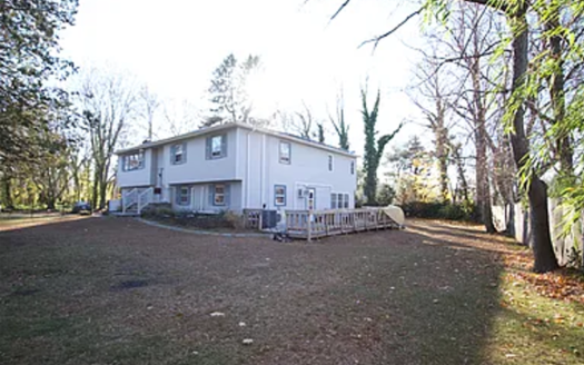 Contemporary 3BR/2BA House for Rent – Prime Huntington Neighborhood