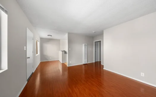 Amazing 2 Bed 1 Bath for rent in Long Beach