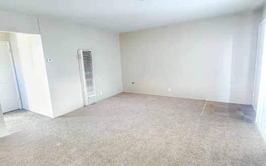 Amazing 3 Bed 1 Bath for rent in Long Beach