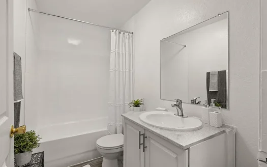 Super 2 bed 1bath Apartment for rent